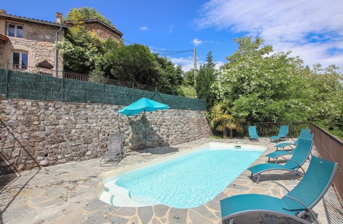 Pont-de-Labeaume House | Nice home in Pont de Labeaume