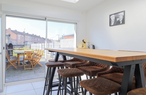 Petite-Synthe House | Nice home in Petite-Synthe with WiFi