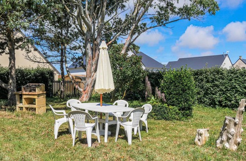 Pirou House | Nice home in Pirou-Plage with WiFi