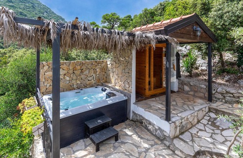 Ploce House | Nice home in Ploce with sauna