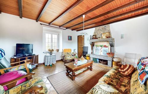 Plouagat House | Nice Home In Plouagat With Wifi