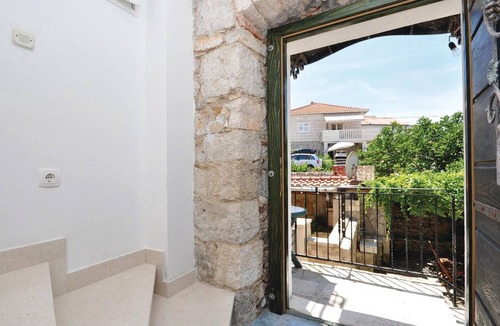 Postira House | Nice home in Postira with kitchen