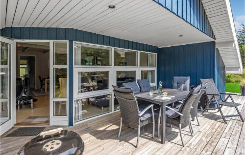 Lodbjerg Hede House | Nice Home In Ringkøbing With Kitchen