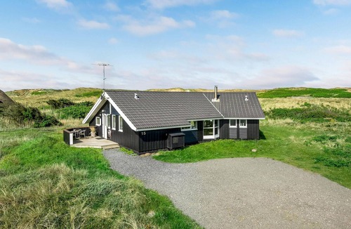 Houvig House | Nice home in Ringkøbing with sauna