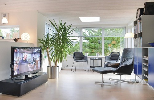 Klegod Strand House | Nice home in Ringkøbing with kitchen