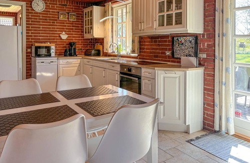 Ronbjerg House | Nice home in Roslev with WiFi
