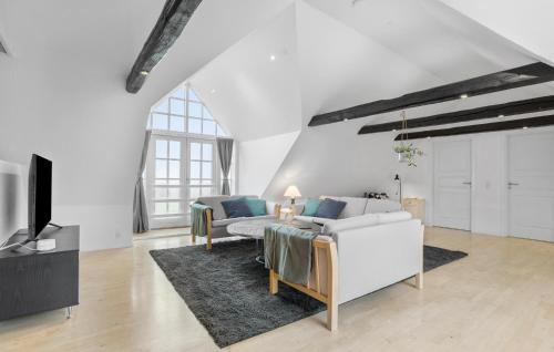 Roslev House | Nice Home In Roslev With Kitchen