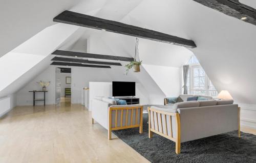 Roslev House | Nice Home In Roslev With Kitchen