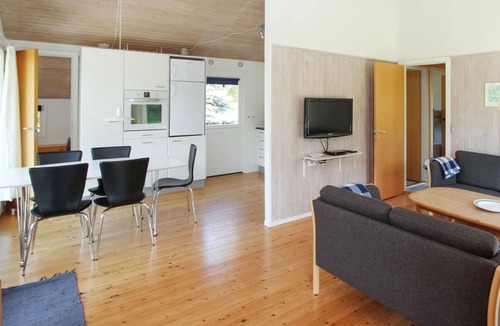Samsø House | Nice home in Samsø with kitchen