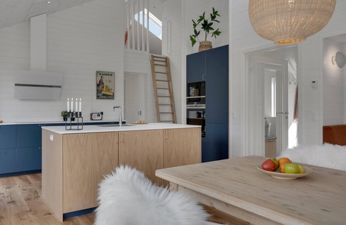 Langemark House | Nice home in Samsø with kitchen