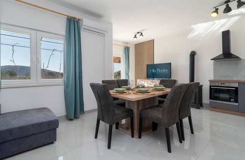 Seget House | Nice home in Seget Gornji