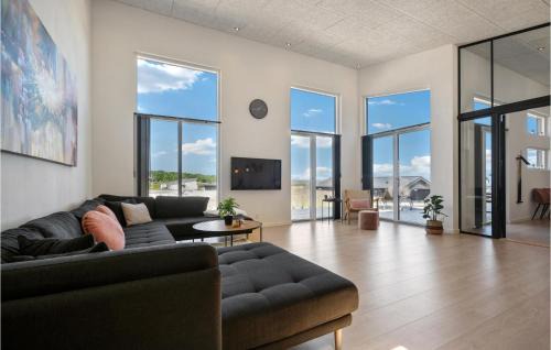 Sjølund House | Nice Home In Sjølund With Sauna