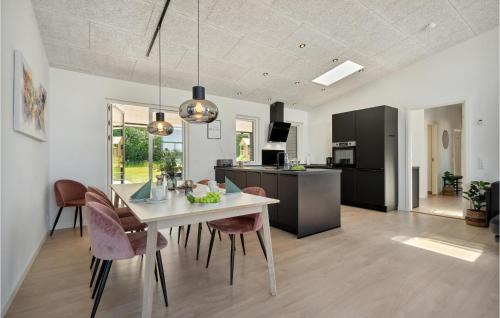 Sjølund House | Nice Home In Sjølund With Sauna