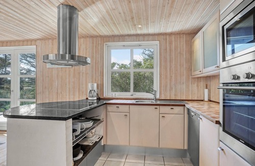 Skagen House | Nice home in Skagen with kitchen