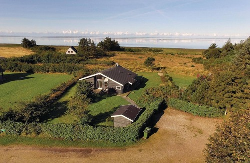 Skjern House | Nice home in Skjern with WiFi
