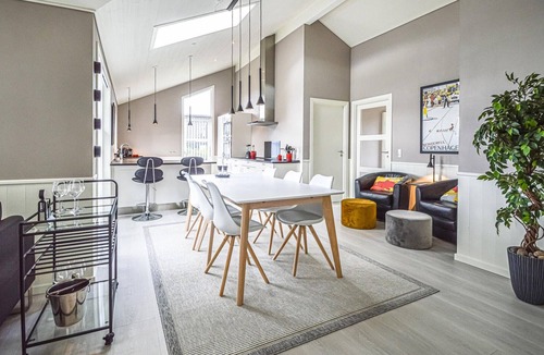 Skjern House | Nice home in Skjern with kitchen