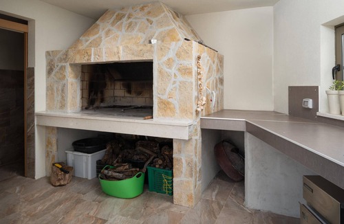 Murvica House | Nice home in Smokovic
