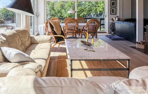 Lihme House | Nice Home In Spøttrup With House A Panoramic View