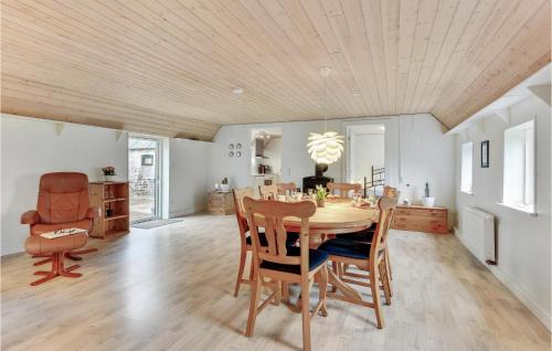 Spjald House | Nice Home In Spjald With 6 Bedrooms