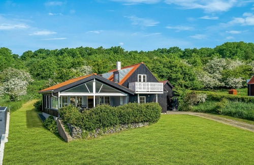 Spøttrup House | Nice home in Spøttrup with sauna