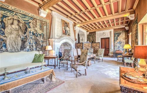 Saint-Martin-des-Combes House | Nice Home In St Martin Des Combes