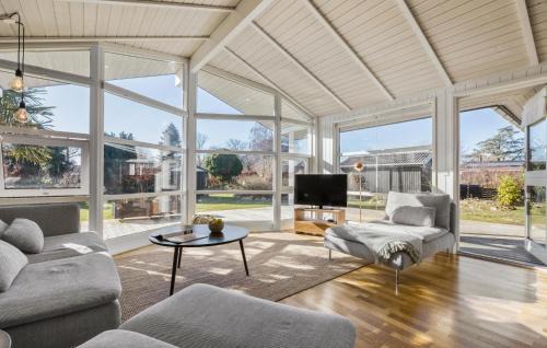 Strøby Ladeplads House | Nice Home In Strøby With Wifi