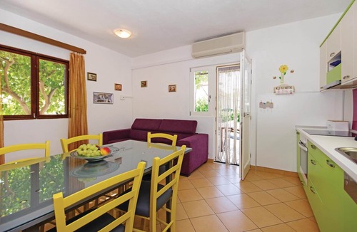 Sucuraj House | Nice home in Sucuraj with WiFi