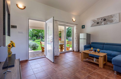 Svetvincenat House | Nice home in Svetvincenat
