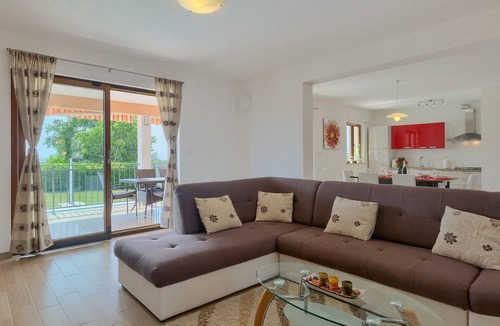 Smoljanci House | Nice home in Svetvincenat