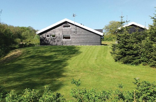 Mommark Strand House | Nice home in Sydals with sauna