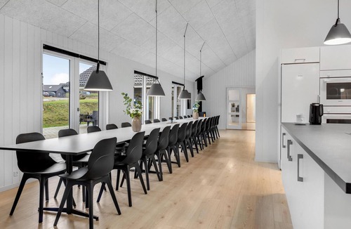 Mommark Strand House | Nice home in Sydals with sauna