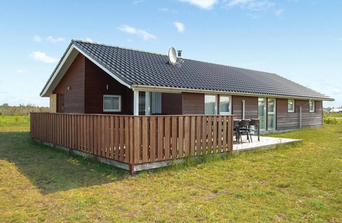 Skaven Strand House | Nice home in Tarm with sauna