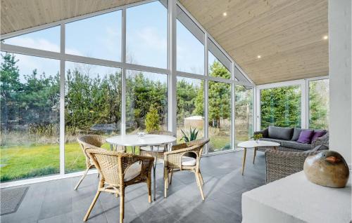 Skaven Strand House | Nice Home In Tarm With Wifi