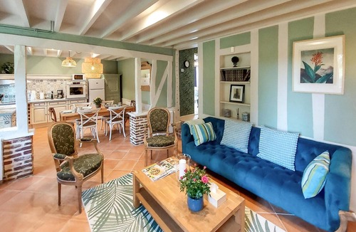 Thierville House | Nice home in Thierville with heated swimming pool