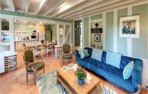 Thierville House | Nice Home In Thierville With Heated Swimming Pool