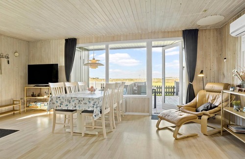 Thyholm House | Nice home in Thyholm with WiFi