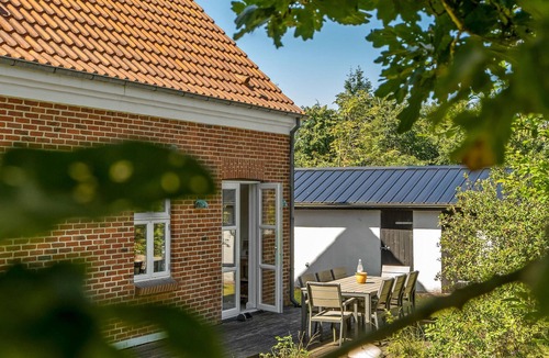 Tim House | Nice home in Tim with kitchen