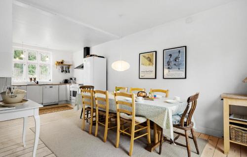 Tim House | Nice Home In Tim With Kitchen