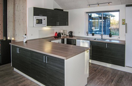 Lohals House | Nice home in Tranekær with kitchen