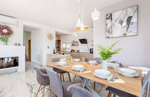 Udbina House | Nice home in Udbina with sauna