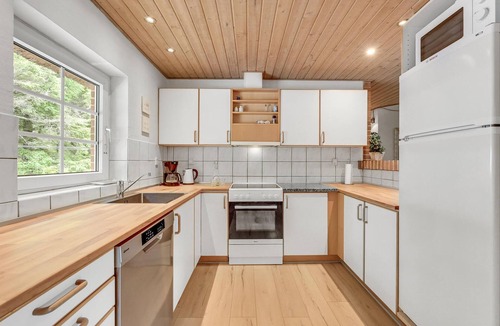 Husby House | Nice home in Ulfborg with kitchen