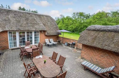 Husby House | Nice home in Ulfborg with kitchen