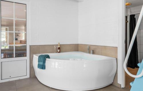 Øby House | Nice Home In Ulfborg With Sauna