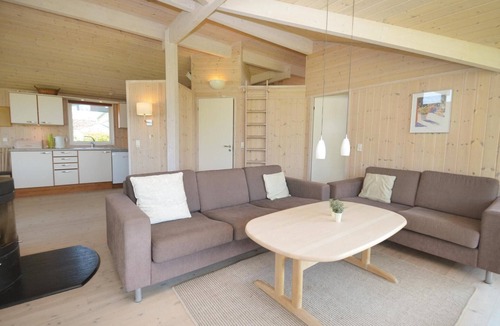 Marielyst House | Nice home in Væggerløse with sauna