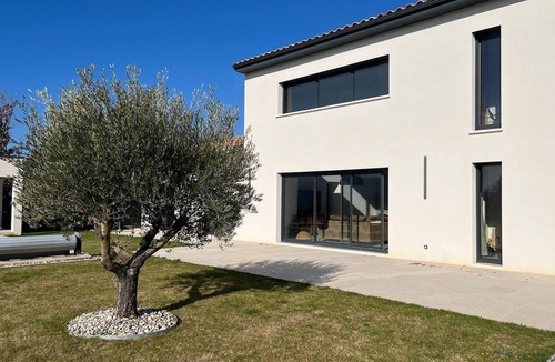 Valaurie House | Nice home in Valaurie