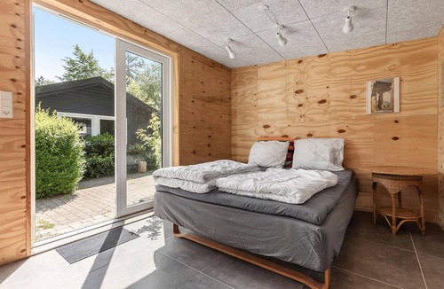 Vejby House | Nice home in Vejby with kitchen