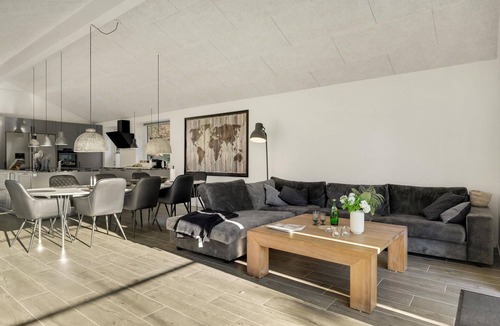 Rageleje House | Nice home in Vejby with kitchen