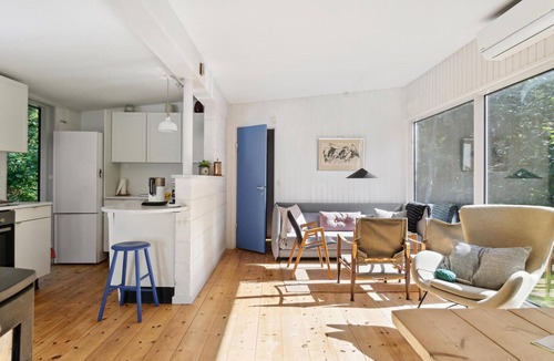 Udsholt House | Nice home in Vejby with kitchen