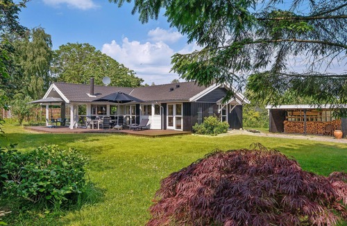 Holloselund House | Nice home in Vejby with sauna