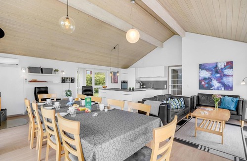 Vinderup House | Nice home in Vinderup with sauna